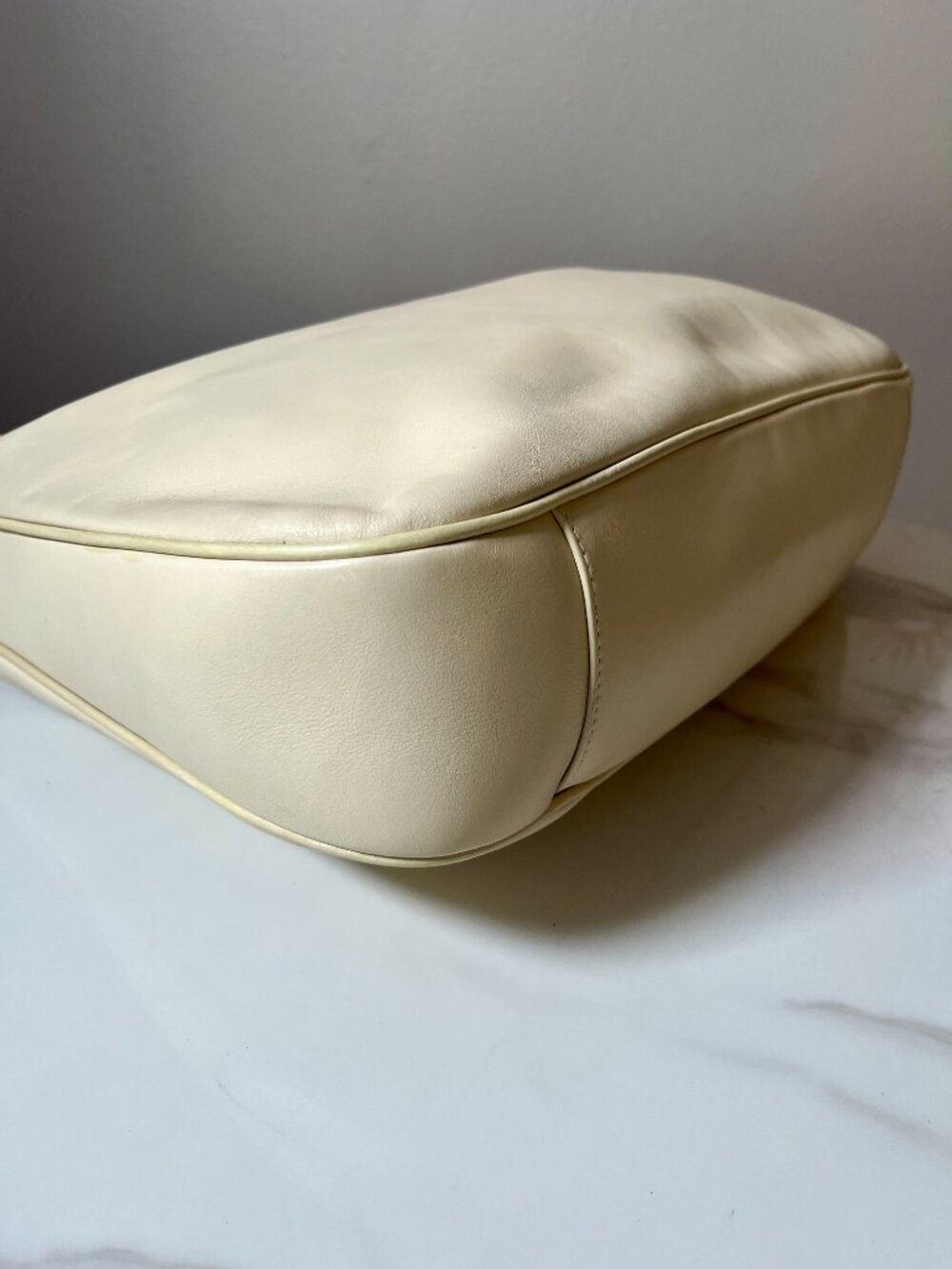 Gucci Tom Ford Vintage Y2K Bamboo Cream Calf Leather Hobo - Picture 8 of 16